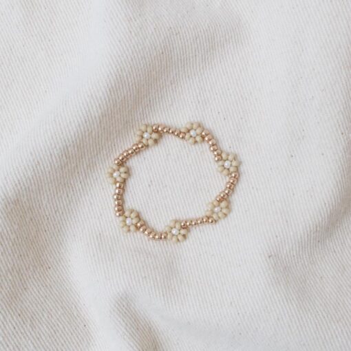 Love Issue Armbandje Daisy gold beige