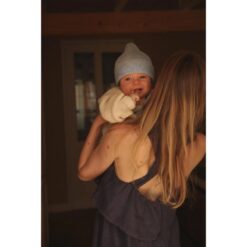 hvid Beanie fonzie newborn light blue