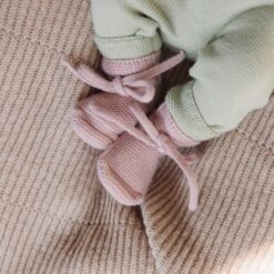 Alternative view of hvid booties powder