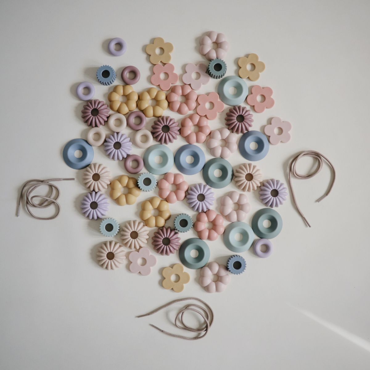 Mushie Lacing Bead Set - Afbeelding 2