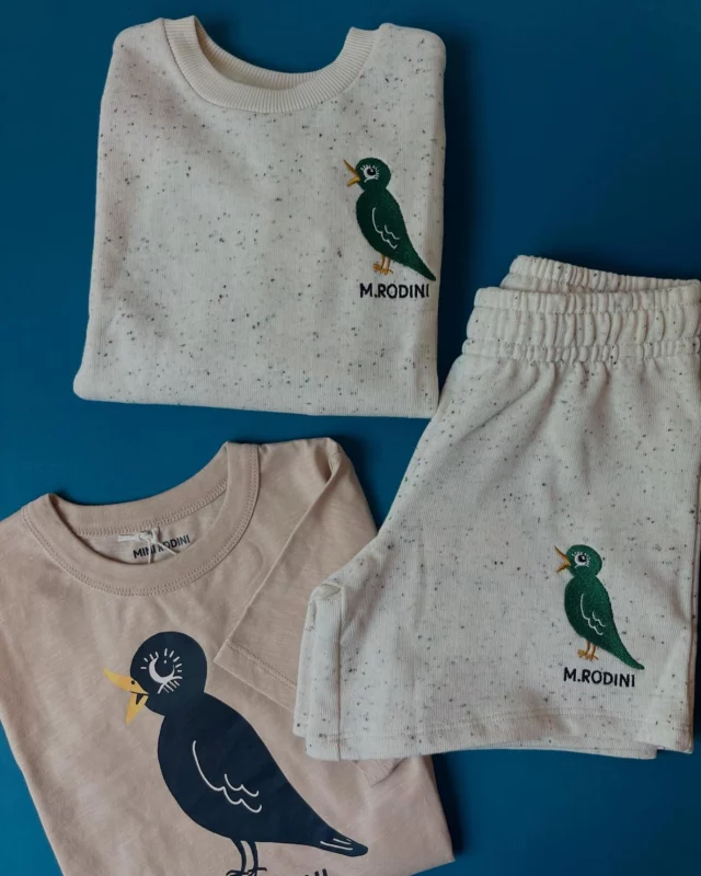 MINI RODINI 
Jullie hebben het duidelijk al gemerkt: de nieuwe collectie van Mini Rodini is binnen én staat online 😊 Met hele toffe items: de vogelprintjes zijn terug én er is lekker veel panter(-print)! 
Wacht niet te lang wat het vliegt de deur uit 😜

#minirodini #blackbird #minirodininieuw #nieuw #nieuwecollectie 
#littledepartmentstore #littledepartmentstorerotterdam 
#kinderkleding #online #onlineshopping #kinderkledingwinkel #kleiwegkwartier #hillegersberg #hillegersbergzuid #rotterdam #kinderwinkel #kinderwinkelrotterdam
#kidsfashion #kidsstyling #flatlay #flatlayfriday #ootd #shoplokaal #shoplokaalonline