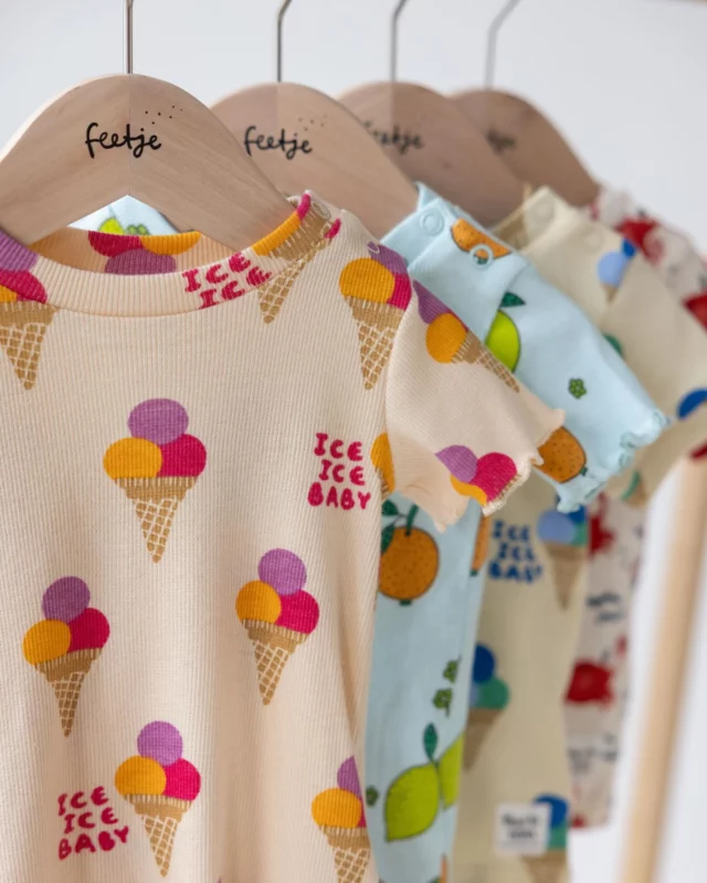 Ze staan online! De allerfijnste zomerpyjama’s van Feetje in 4 leuke printjes. En ze vliegen nu al de (online) winkel uit, dus wacht niet te lang! 😅😊

#feetje #feetjepyjama #nieuwbinnen #yousnoozeyoulose #littledepartmentstore #littledepartmentstorerotterdam 
#kinderkleding #online #onlineshopping #kinderkledingwinkel #kleiwegkwartier #hillegersberg #hillegersbergzuid #rotterdam #kinderwinkel #kinderwinkelrotterdam
#kidsfashion #kidsstyling #shoplokaal #shoplokaalonline