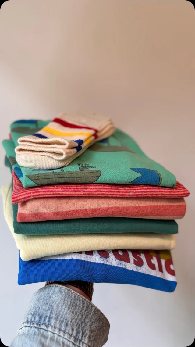 De SALE is begonnen!  Online en in onze winkel. En we gaan weer stapelen! 📚🛍️
Online wordt de korting automatisch in het winkelmandje berekend. 

1 & 2 artikelen = 20% korting
3 artikelen = 30% korting
4 & meer artikelen = 40% korting 

De stapelkorting geldt niet op artikelen die al afgeprijsd zijn en ook niet met terugwerkende kracht. 
Later deze week zetten we de sale ook online! 

#sale #stapelkorting #stapelen #littledepartmentstore #littledepartmentstorerotterdam 
#kinderkleding #online #onlineshopping #kinderkledingwinkel #kleiwegkwartier #hillegersberg #hillegersbergzuid #rotterdam #kinderwinkel #kinderwinkelrotterdam