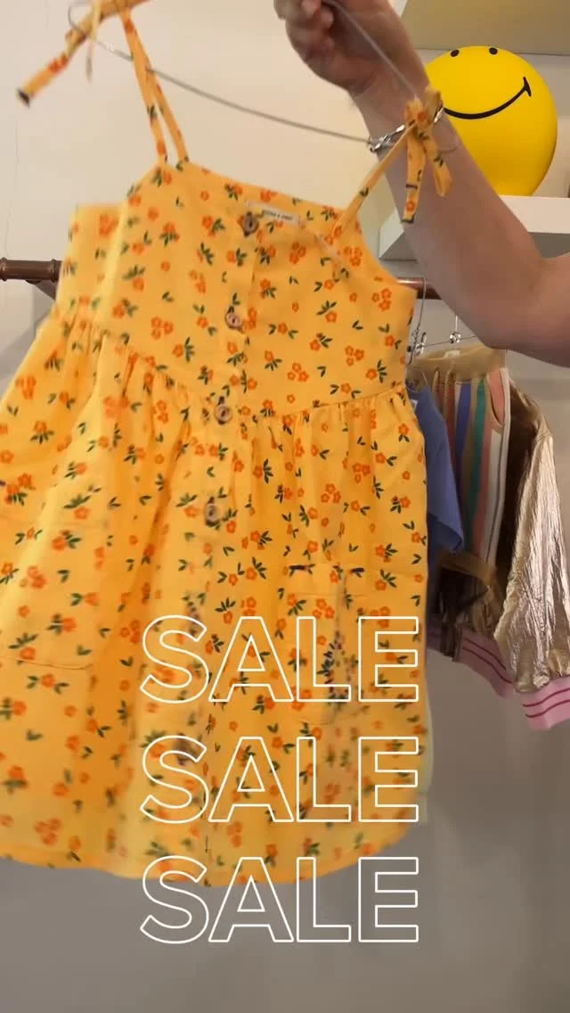 50% SALE ! ⬅️
Vanaf nu shop je bij ons in de winkel én online (bijna 😉) alle zomercollectie met 50% korting! 
Over 2 weken lanceert de eerste nieuwe collectie al (die van Piupiuchick 🥳), dus help je mee ruimte maken…? 🙏🏼
#sale #soldes #solden #uitverkoop #ruimtemakenvoornieuwecollectie #piupiuchicksale #minirodinisale #petitblushsale #sproetensproutsale #littledepartmentstore #littledepartmentstorerotterdam 
#kinderkleding #online #onlineshopping #kinderkledingwinkel #kleiwegkwartier #hillegersberg #hillegersbergzuid #rotterdam #kinderwinkel #kinderwinkelrotterdam
#kidsfashion #kidsstyling #shoplokaal #shoplokaalonline