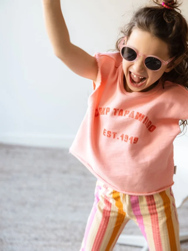 Yay! De zomervakantie is nu ook voor onze regio Rotterdam begonnen! 🎉
Goed nieuws: we zijn de hele zomer gewoon open (dus van dinsdag t/m zaterdag 10.00-17.00) en natuurlijk ook online! 
Nog meer goed nieuws: alle zwemkleding en zwemaccessoires (zoals Konges float vests, zwembandjes, slipstop shoes) shop je nu met 25% korting. En op de rest van onze ZOMERSALE krijg je 50% korting. 

En tot slot: de nieuwe collecties komen nu in een rap tempo binnen, dus elke week vind je wel nieuwe toffe dingen 😊

Oh,en zet zaterdag 30 augustus vast in je agenda, want dan vieren we feest in onze winkel! 

Kortom: wij vinden de zomer een feestje! 🥳

📷 @klikklakfotografie 
•
•
•
#feestje #zomer #zomervakantie #piupiuchick #izipizi #sproetsprout #littledepartmentstore #littledepartmentstorerotterdam 
#kinderkleding #online #onlineshopping #kinderkledingwinkel #kleiwegkwartier #hillegersberg #hillegersbergzuid #rotterdam #kinderwinkel #kinderwinkelrotterdam
#kidsfashion #kidsstyling #meisje #ootd #shoplokaal #shoplokaalonline