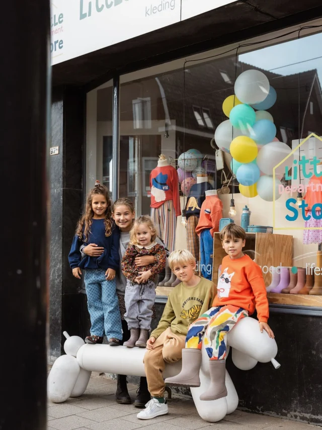Wat een feestje zijn de nieuwe collecties weer! 🥳
En het was ook weer een feestje om met deze lieve modelletjes en Annemarie van @klikklakfotografie te werken 😊
We zetten alle outfits heel snel onder het kopje “shop the look” op onze website. Je kunt ze natuurlijk ook live komen bekijken in onze winkel! Enne, zie je de Enfant laarzen in de etalage? Ze zijn er weer! In hele veel kleuren en maten 🌈😃
Ps vandaag zijn we er van 10.00-17.00 

#happyshopping #smilewhenshopping #littledepartmentstore #littledepartmentstorerotterdam 
#kinderkleding #online #onlineshopping #kinderkledingwinkel #kleiwegkwartier #hillegersberg #hillegersbergzuid #rotterdam #kinderwinkel #kinderwinkelrotterdam
#kidsfashion #kidsstyling #meisje #jongen #ootd #shoplokaal #shoplokaalonline