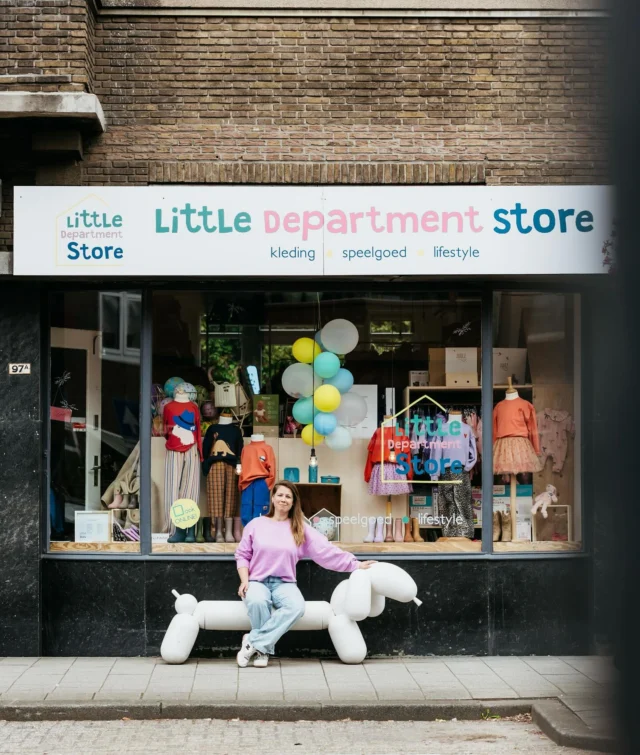 Hieperdepiep hoera! 🥳 Er is er alweer een jarig! Vandaag is, Brigitte (de eigenaresse van @littledepartmentstore), jarig! 
#hiephiephoera #langzalzeleven #verjaardag #jarig #indegloria
📷 @klikklakfotografie