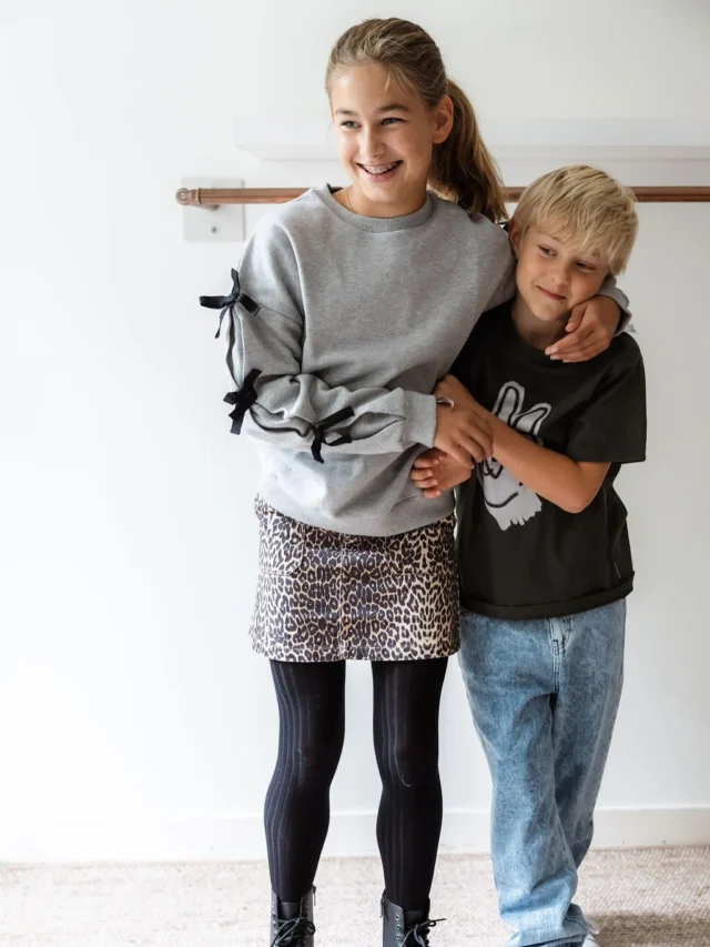 KERSTVAKANTIE! 🎄🎄
Waren jullie (en de kids) er ook zo aan toe?🤪

Handig om te weten: onze winkel heeft aangepaste openingstijden deze kerstvakantie:

• 24 december geopend tot 16.00
• 25 december GESLOTEN
• 26 december GESLOTEN
• 31 december geopend tot 16.00
• 1 januari GESLOTEN 

Vanaf 2 januari zijn onze openingstijden weer gewoon van dinsdag t/m zaterdag 10.00-17.00. En online shoppen kan natuurlijk elke dag! 😊

📷 @klikklakfotografie 

#hoerakerstvakantie #hoeravakantie #vakantie #aangepqsteopeningsrijden 
#littledepartmentstore #littledepartmentstorerotterdam 
#kinderkleding #online #onlineshopping #kinderkledingwinkel #kleiwegkwartier #hillegersberg #hillegersbergzuid #rotterdam #kinderwinkel #kinderwinkelrotterdam
#kidsfashion #kidsstyling #meisje #jongen #ootd #shoplokaal #shoplokaalonline