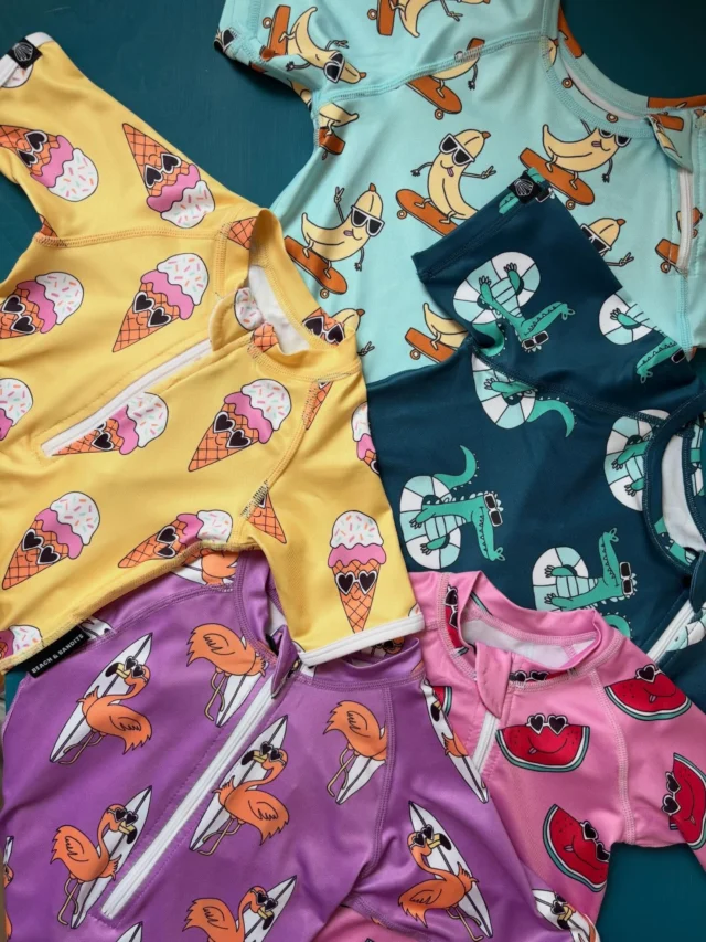 BEACH & BANDITS! ☀️
Dit fijne UV- zwemkleding merk is eindelijk binnen. En er zitten weer zulke leuke printjes bij! 😊

Ook voor andere vakantie-essentials kun je bij ons terecht, zoals: zonnebrillen, zwemvestjes, slipstops, zwemkleding, slippers, sandalen, emmertjes & schepjes, koffertjes en zelfs zonnebrandcrème. 
En de leukste spelletjes voor onderweg. ✅

Ga je nog weg deze meivakantie? Kom dan vooral nog even langs bij ons (in de winkel of online) 😊

#vakantie #littledepartmentstore #beachandbandits  #meivakantie rotterdam #kinderwinkelrotterdam