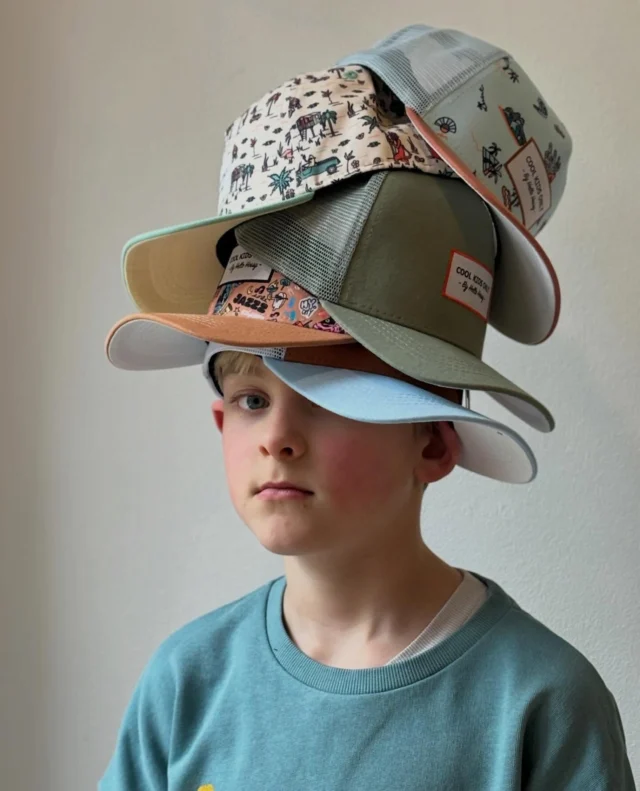 Coole petten voor cool kids! 😉
Wij hebben een hele collectie met te gekke petten van @hellohossy in de winkel. Fijn tegen de zon én regen 🤪

Mocht je er een willen passen, dan zijn we er vandaag van 10.00-17.00! De petten zijn er in 3 kidsmaten: 9-18 maanden, 2-5 jaar en 6+ jaar. En ook nog in volwassen maten! Meteen een tip voor Moederdag of Vaderdag 😃

#hellohossy #kinderpet #littledepartmentstore #littledepartmentstorerotterdam 
#kinderkleding
📷 @klikklakfotografie