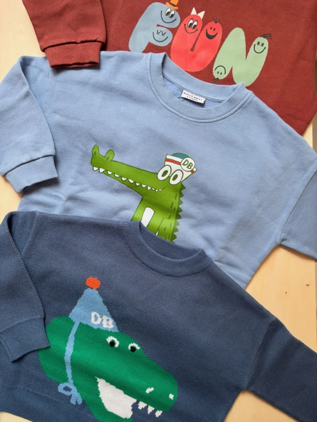 FUN 🥳 Drop 2 van Daily Brat werd vandaag bezorgd! Nu in de winkel en woensdag 9 september 10.00 online. En echt alles is leuk 😁

 #dailybrat #littledepartmentstore #kinderwinkelrotterdan #nieuwecollectie #duurzamerekinderkleding 

Te leuke sweaters van @dailybrat

Lief muisje en een toffe bordeaukleurige luipaardprint broekje

Een teckel met hartjes! En natuurlijk een flared broek met hartjes 💕